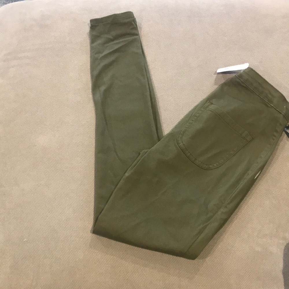 Hi rise olive jeans!